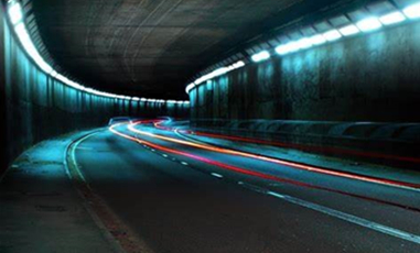 Cobertura del túnel de carreteras Sistema de inducción de emergencia auto-luminosos de almacenamiento de energía electroóptica en el mercado